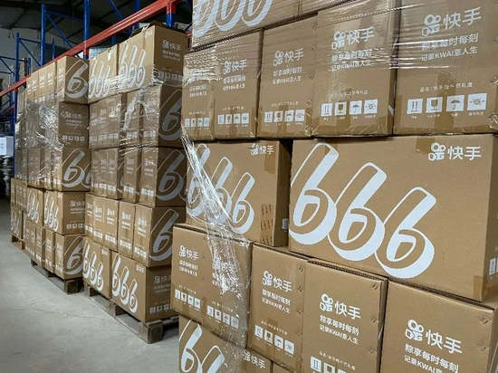 快手愛(ài)心物資馳援河南，照片由快手提供面
